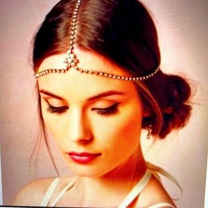 Swarovski Crystal Daisy Flower Crown Head  Brand  Chain New Without Tags